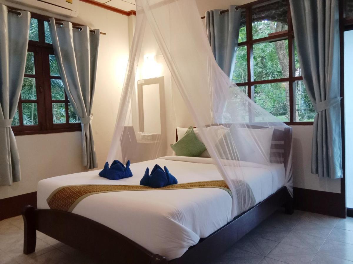 Tree Tops River Huts Курортный комплекс