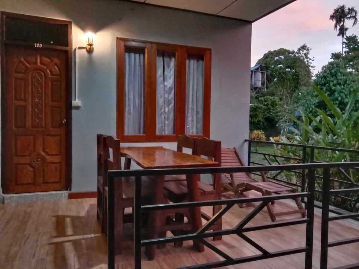 度假村 树顶河小屋度假村 2*
