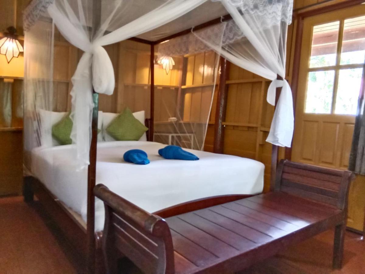 Tree Tops River Huts Курортный комплекс 2*
